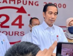 Presiden Joko Widodo Tinjau Pembagian BLT BBM di Lampung