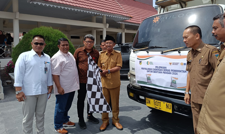 Pemprov dan Bulog Sulteng Salurkan Bantuan Beras untuk 251.416 KPM di Kota Palu dan 12 Kabupaten