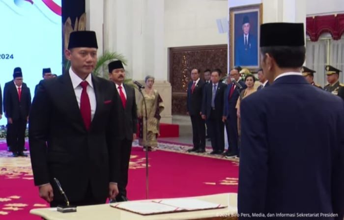 Jokowi Lantik AHY Jadi Menteri ATR/BPN, Hadi Tjahjanto Gantikan Mahfud MD