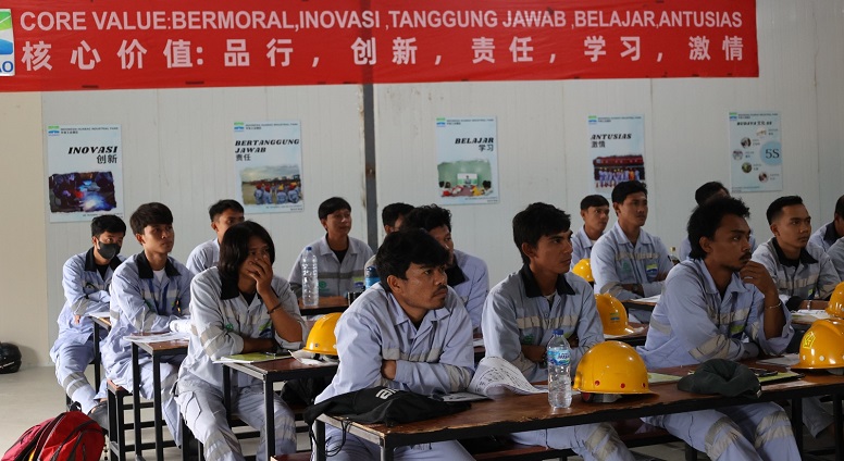 Huabao Indonesia) bekerjasama dengan PJK3 dan Pengawasan Ketenagakerjaan Provinsi Sulawesi Tengah menggelar sertifikasi Surat Ijin Operator (SIO) 181 operator lingkup perusahaan.