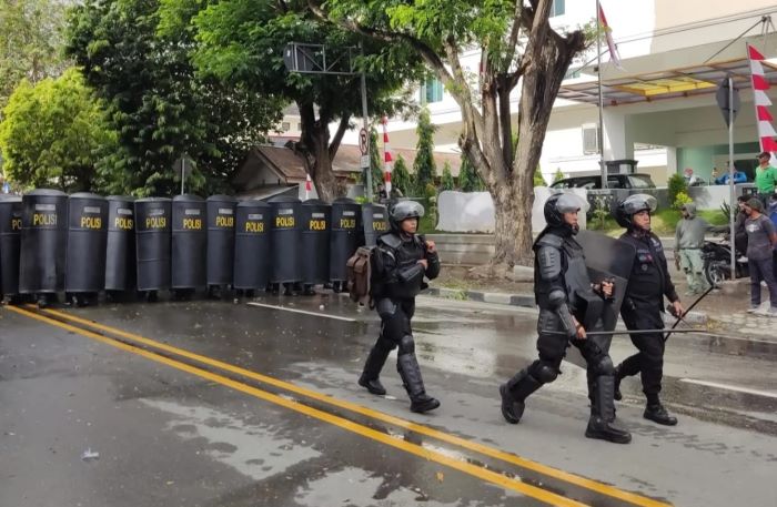 Koalisi Lintas Organisasi Pers Kecam Perlakuan Tidak Manusiawi Aparat kepolisian Kepada Mahasiswa di Palu